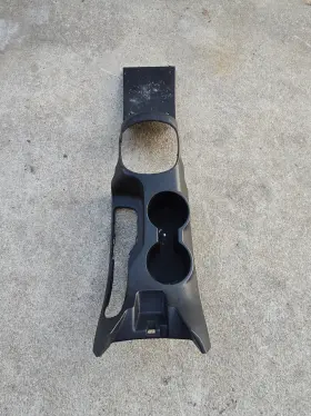846512v0000 Hyundai 2016 Veloster Manual Shift Center Console Upper Cover Panel