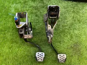 68420-ac500 Infiniti 2005-06 G35 Manual Swap Center Console Shifter Brake Clutch Pedal Set #2