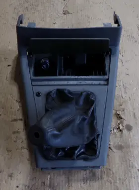 Mercury 92ja-t-04788-a8w 1991-94 Capri Front Console Manual Transmission Shifter Boot Bezel Cover