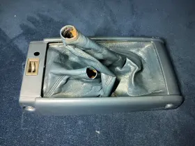 58802-89115 Toyota 89-95 Pickup Truck 4runner 4wd Manual Shift Shifter Bezel Trim Torn Boot