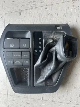 359740r010 Toyota 840100r010 2020-2023 Rav4 Shift Bezel Boot And Switch