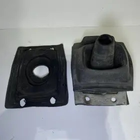 1365841 Volvo 740 940 Manual Transmission Shift Cover M46 M47 Rubber Shifter Boot Rare