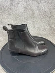 Brooks Brothers Chelsea Boots Womens Size 6.5 Brown Leather Round Toe Pull On. Fixed Price $22.49.